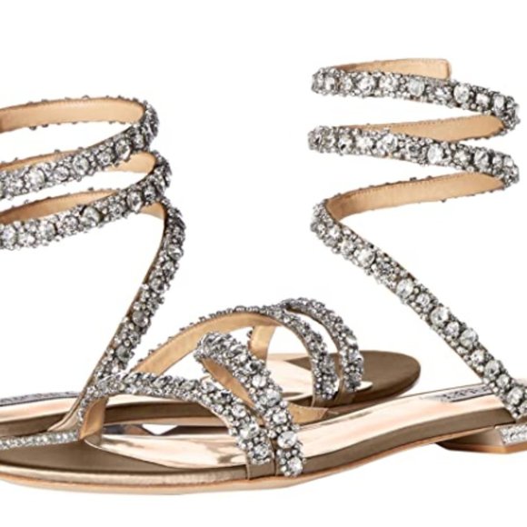 Women's flat sandals with diamonds